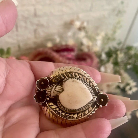 Adjustable statement artisan ring - Picture 5 of 8